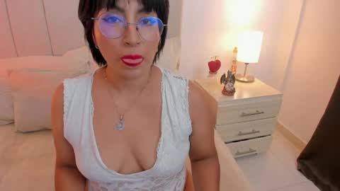 Nathalie online show from 8, 5, 2026