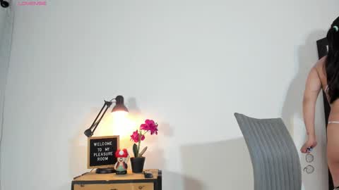 Snapshot of nattytrainor chatting on 27, 2, 2026 Natty Trainor online show from 27, 2, 2026