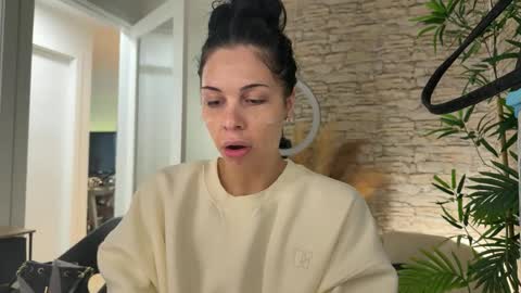 NATTY FIERROS online show from 3, 12, 2025