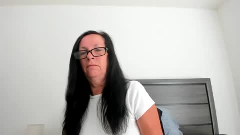 Snapshot of naturalpeachgoddess chatting on 19, 9, 2025 Natural Peach Goddess online show from 19, 9, 2025