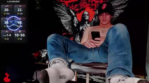 Snapshot of naturesbest951 chatting on 14, 11, 2025 NATURESBEST online show from 14, 11, 2025