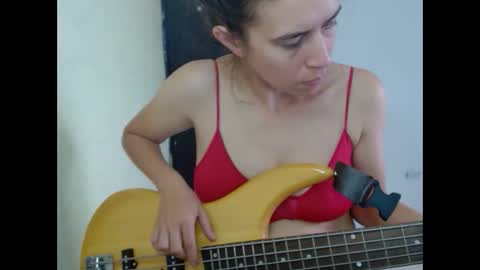 Snapshot of natutalcorps chatting on 4, 10, 2025 natutalcorps online show from 4, 10, 2025