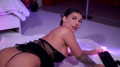 Naty online show from 22, 12, 2025