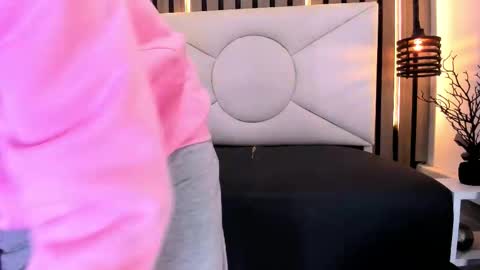 Snapshot of natzuki_ chatting on 20, 3, 2026 natzuki_ online show from 20, 3, 2026