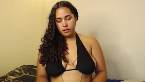 Snapshot of naudiz chatting on 3, 11, 2025 Eimy online show from 3, 11, 2025