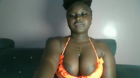 naughti_garlie online show from 12, 5, 2026