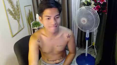 Snapshot of naughty_angelo chatting on 17, 4, 2026 naughty_angelo online show from 17, 4, 2026
