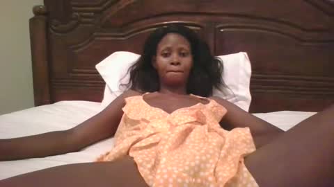 Snapshot of naughty_babe000 chatting on 17, 9, 2025 alisha online show from 17, 9, 2025