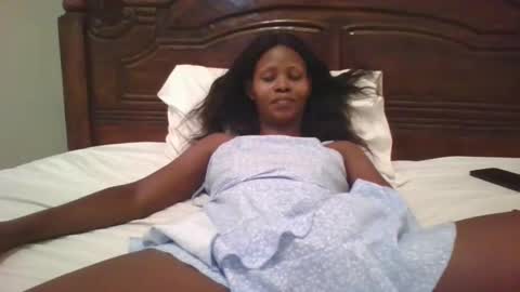 Snapshot of naughty_babe000 chatting on 19, 9, 2025 alisha online show from 19, 9, 2025