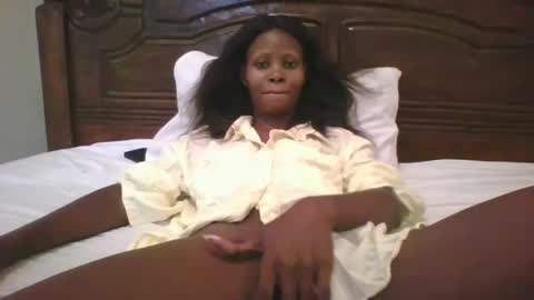 Snapshot of naughty_babe000 chatting on 21, 9, 2025 alisha online show from 21, 9, 2025