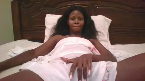 Snapshot of naughty_babe000 chatting on 30, 9, 2025 alisha online show from 30, 9, 2025