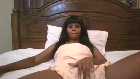 Snapshot of naughty_babe000 chatting on 23, 11, 2025 alisha online show from 23, 11, 2025