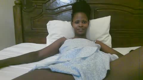 Snapshot of naughty_babe000 chatting on 19, 12, 2025 alisha online show from 19, 12, 2025