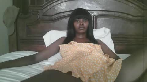 Snapshot of naughty_babe000 chatting on 7, 1, 2026 alisha online show from 7, 1, 2026
