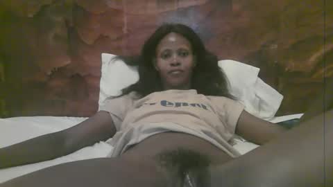 Snapshot of naughty_babe000 chatting on 13, 4, 2026 alisha online show from 13, 4, 2026