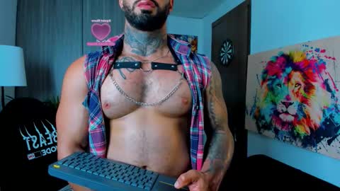 Snapshot of naughty_dominant chatting on 22, 10, 2025 Miller online show from 22, 10, 2025