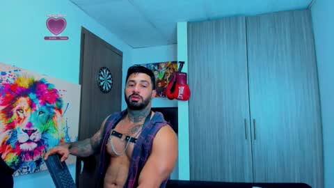Snapshot of naughty_dominant chatting on 28, 10, 2025 Miller online show from 28, 10, 2025