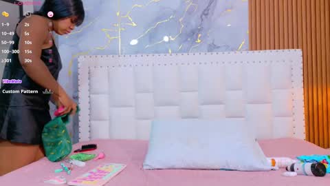 Snapshot of naughty_ebonyy chatting on 19, 9, 2025 SASHA online show from 19, 9, 2025