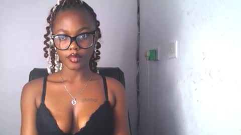 Snapshot of naughty_flirt1 chatting on 14, 9, 2025 Zoey online show from 14, 9, 2025