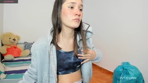 Snapshot of naughty_giirl_ chatting on 22, 1, 2025 lauh online show from 22, 1, 2025