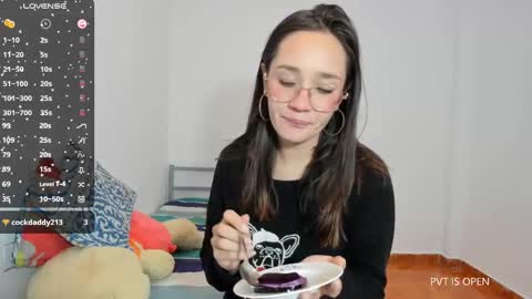 Snapshot of naughty_giirl_ chatting on 7, 3, 2025 lauh online show from 7, 3, 2025