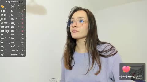 Snapshot of naughty_giirl_ chatting on 11, 3, 2025 lauh online show from 11, 3, 2025