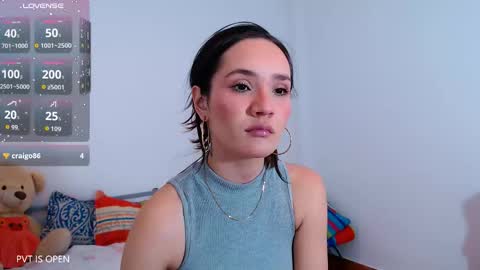Snapshot of naughty_giirl_ chatting on 9, 9, 2025 lauh online show from 9, 9, 2025