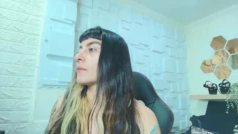 Snapshot of naughty_kittenm chatting on 22, 11, 2025 Kitten online show from 22, 11, 2025