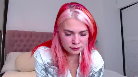 Snapshot of naughty_kittyy1 chatting on 14, 10, 2025 Maria online show from 14, 10, 2025