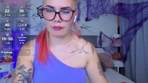 Snapshot of naughty_kittyy1 chatting on 2, 11, 2025 Maria online show from 2, 11, 2025