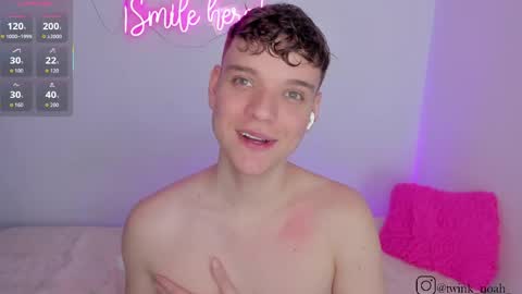 Snapshot of naughty_twink_ chatting on 15, 5, 2026 Noah online show from 15, 5, 2026