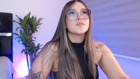 Snapshot of naughtycurvybbx chatting on 6, 12, 2024 LANAindependent model online show from 6, 12, 2024