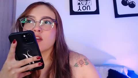 Snapshot of naughtycurvybbx chatting on 18, 9, 2025 LANAindependent model online show from 18, 9, 2025