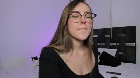 Snapshot of naughtycurvybbx chatting on 1, 5, 2026 LANAindependent model online show from 1, 5, 2026