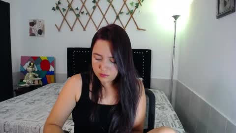 Snapshot of naughtygirl_mmm chatting on 24, 6, 2026 Valeria online show from 24, 6, 2026