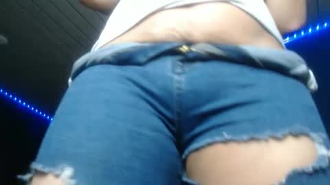 Snapshot of naughtyhotsquirt chatting on 13, 4, 2026 Kimberly online show from 13, 4, 2026
