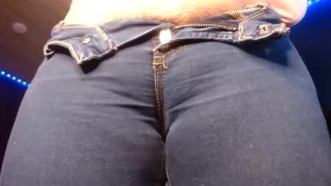 Snapshot of naughtyhotsquirt chatting on 17, 4, 2026 Kimberly online show from 17, 4, 2026