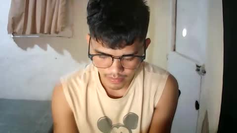 Snapshot of naughtyjosh_ chatting on 5, 11, 2025 Josh online show from 5, 11, 2025