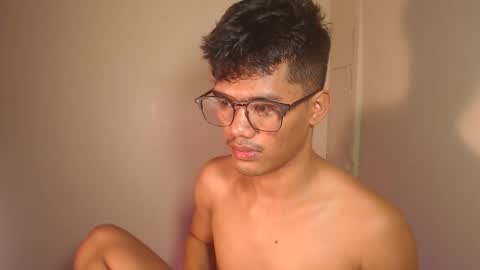 Snapshot of naughtyjosh_ chatting on 8, 11, 2025 Josh online show from 8, 11, 2025