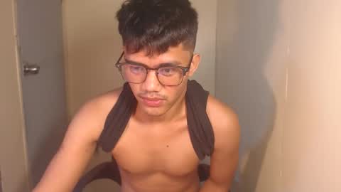 Snapshot of naughtyjosh_ chatting on 13, 11, 2025 Josh online show from 13, 11, 2025