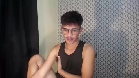 Snapshot of naughtyjosh_ chatting on 16, 4, 2026 Josh online show from 16, 4, 2026