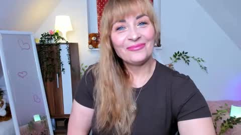 Milana - on air every day except Wednesday from 9 pm to 4 am European time online show from 20, 11, 2025