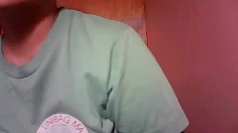 Snapshot of naughtymom_33 chatting on 3, 10, 2025 naughtymom_33 online show from 3, 10, 2025