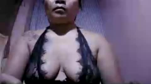 naughtymom_33 online show from 16, 7, 2026
