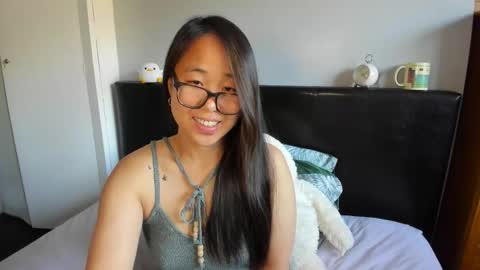 Snapshot of naughtynerdygirl chatting on 6, 10, 2025 Gigi Chu online show from 6, 10, 2025