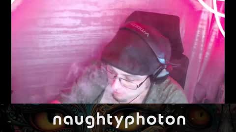 Snapshot of naughtyphotons chatting on 9, 3, 2025 naughtyphotons online show from 9, 3, 2025