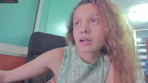 Arantxa online show from 3, 2, 2025