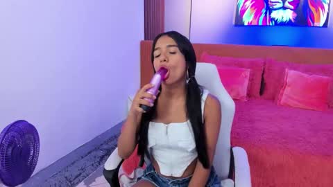 Angela  online show from 27, 9, 2025