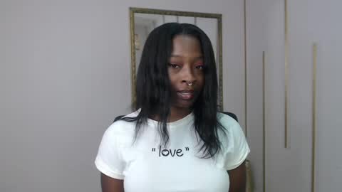 Nayaris 3 online show from 14, 5, 2026