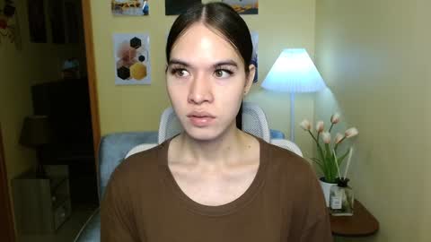 Snapshot of nayika_hollywood chatting on 1, 2, 2025 Nayika Huge online show from 1, 2, 2025